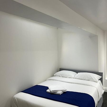 Apartmán Starlet Manor Park Londýn Exteriér fotografie
