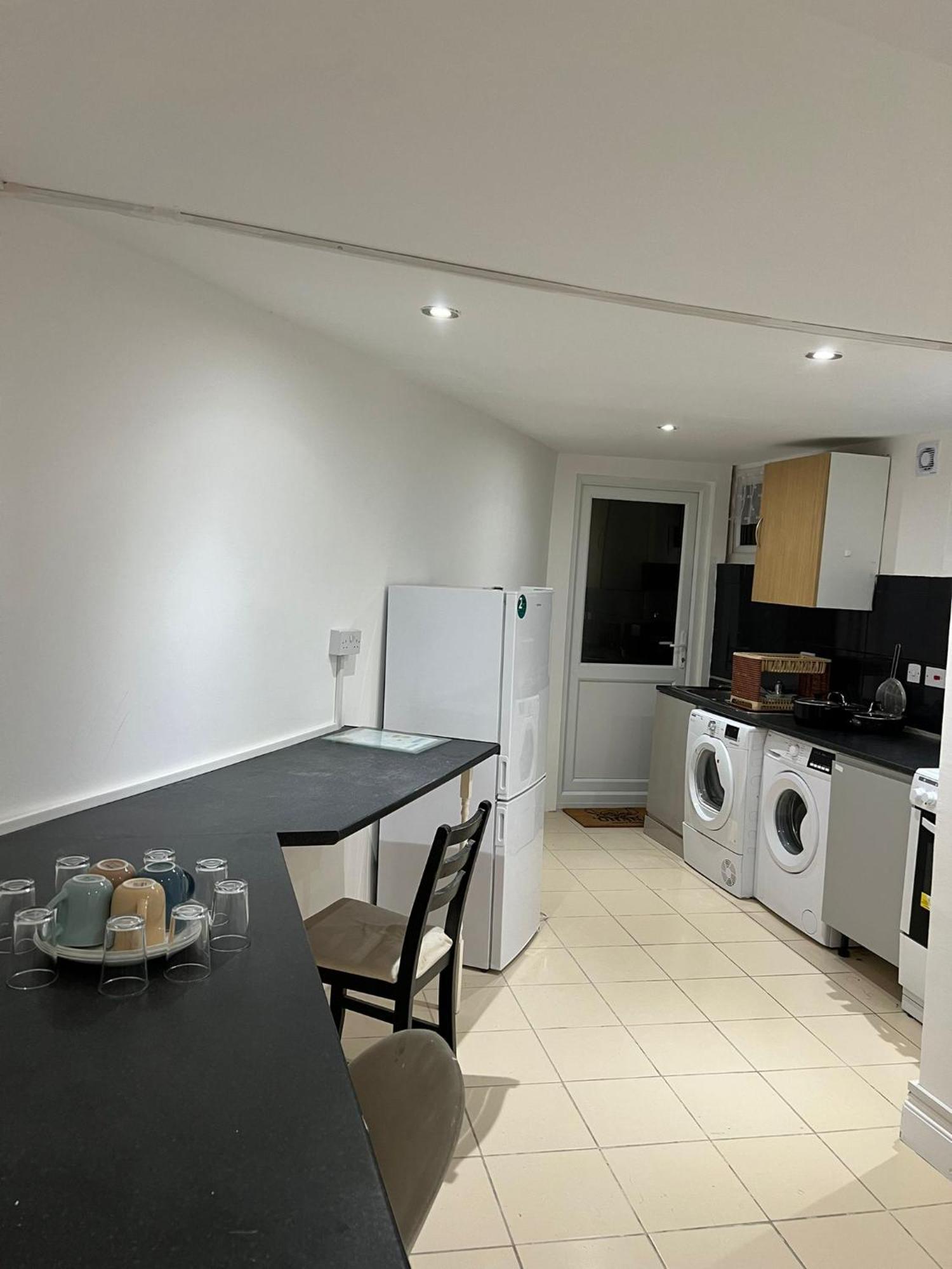 Apartmán Starlet Manor Park Londýn Exteriér fotografie