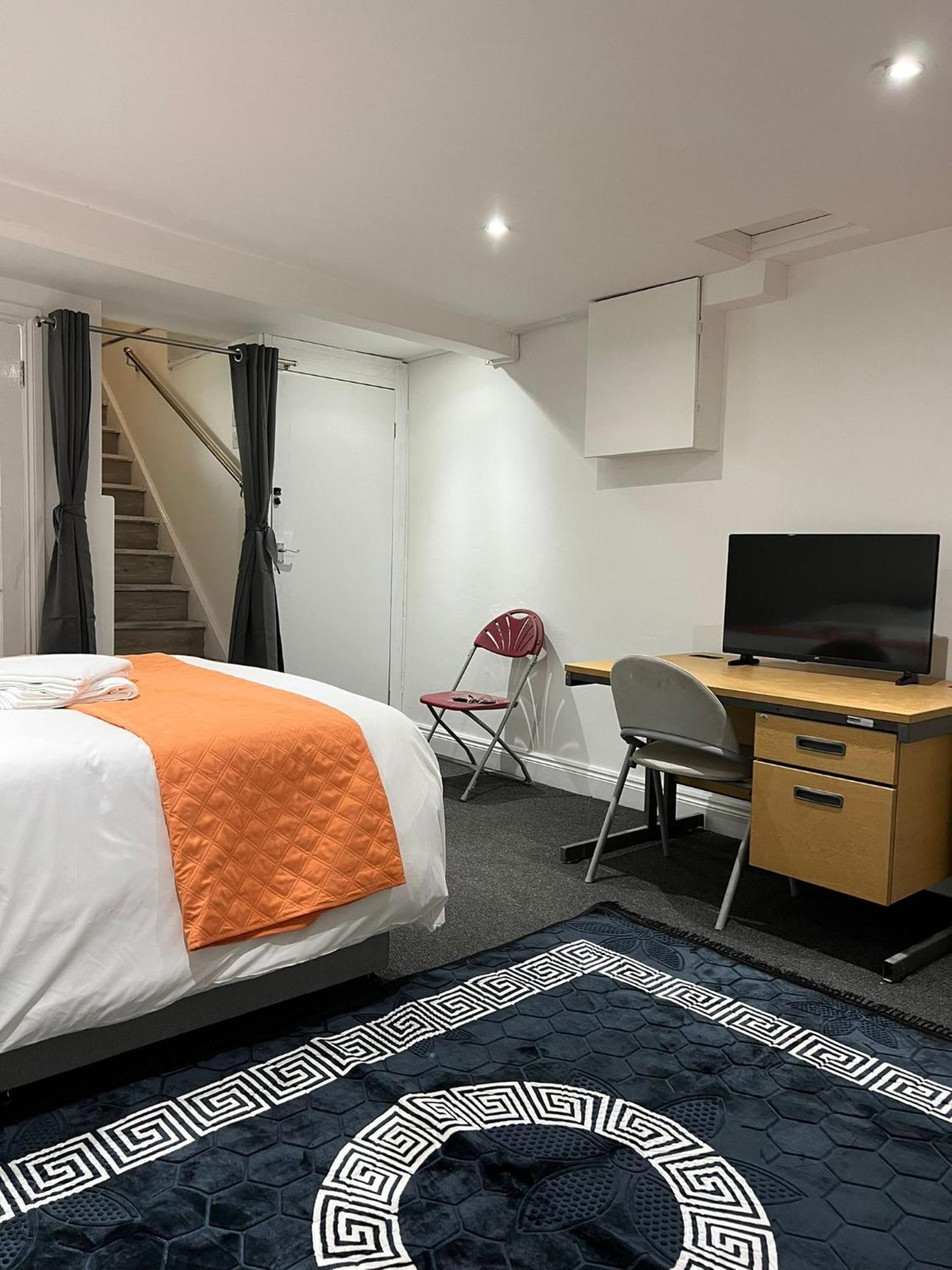 Apartmán Starlet Manor Park Londýn Exteriér fotografie